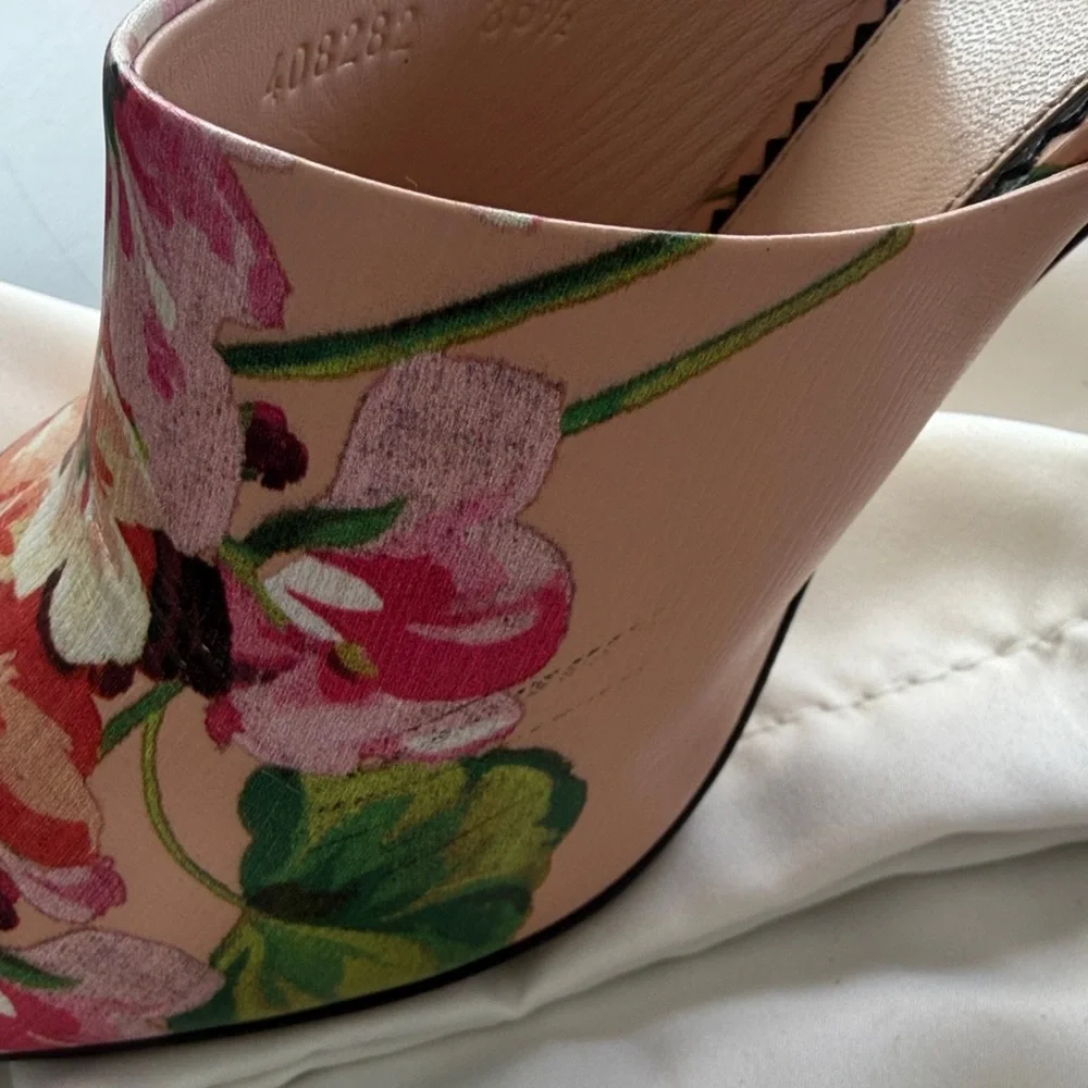Gucci Pink Floral Open-Back Mules - Picture 7 of 7
